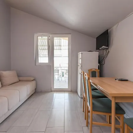 Appartement 1 Bedroom Cozy In Kakma