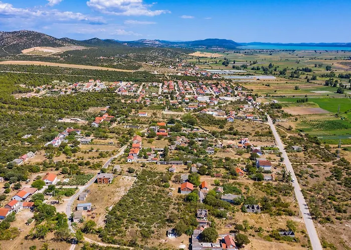 1 Bedroom Cozy In Appartement